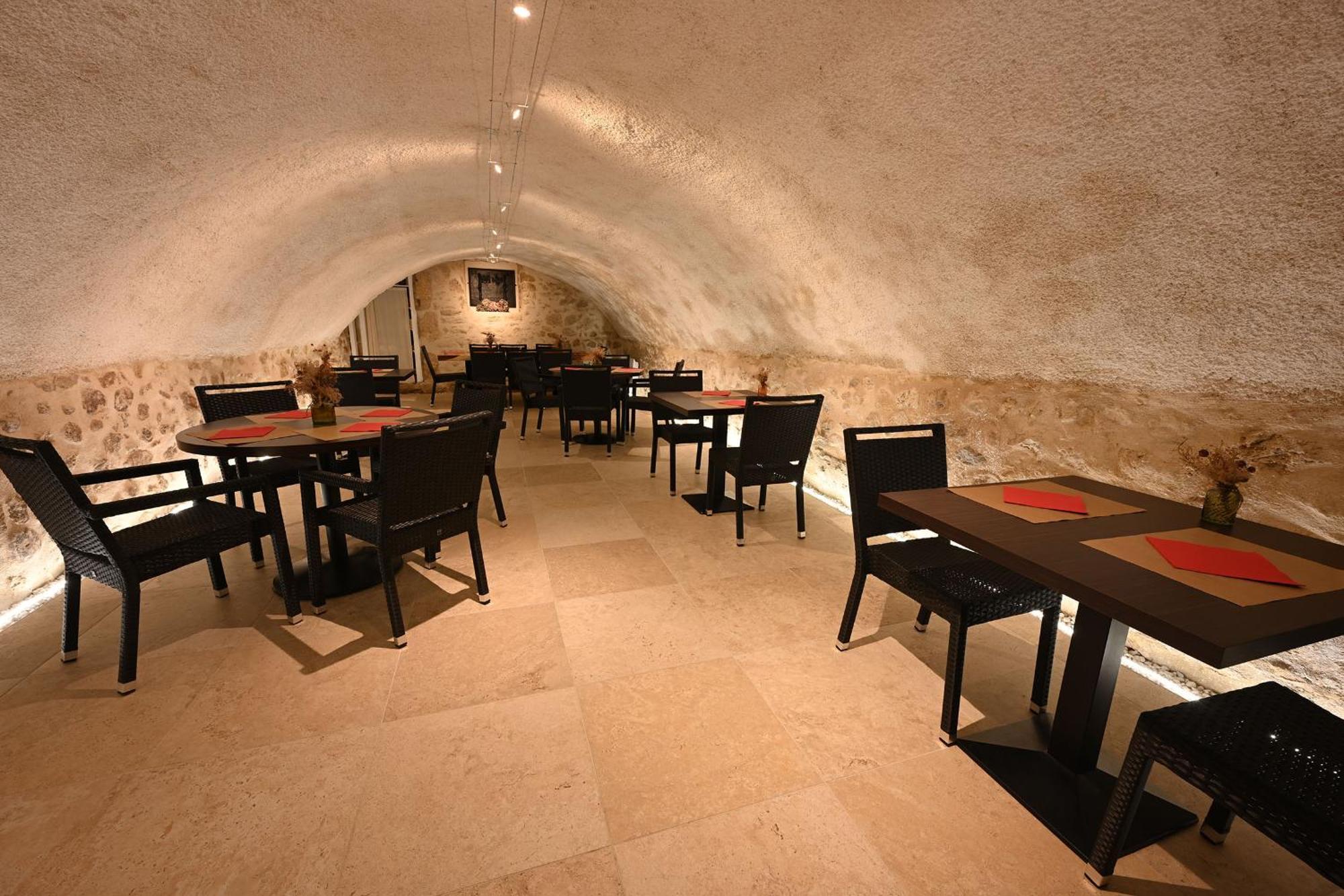Hotel De La Croisee Poncin 外观 照片